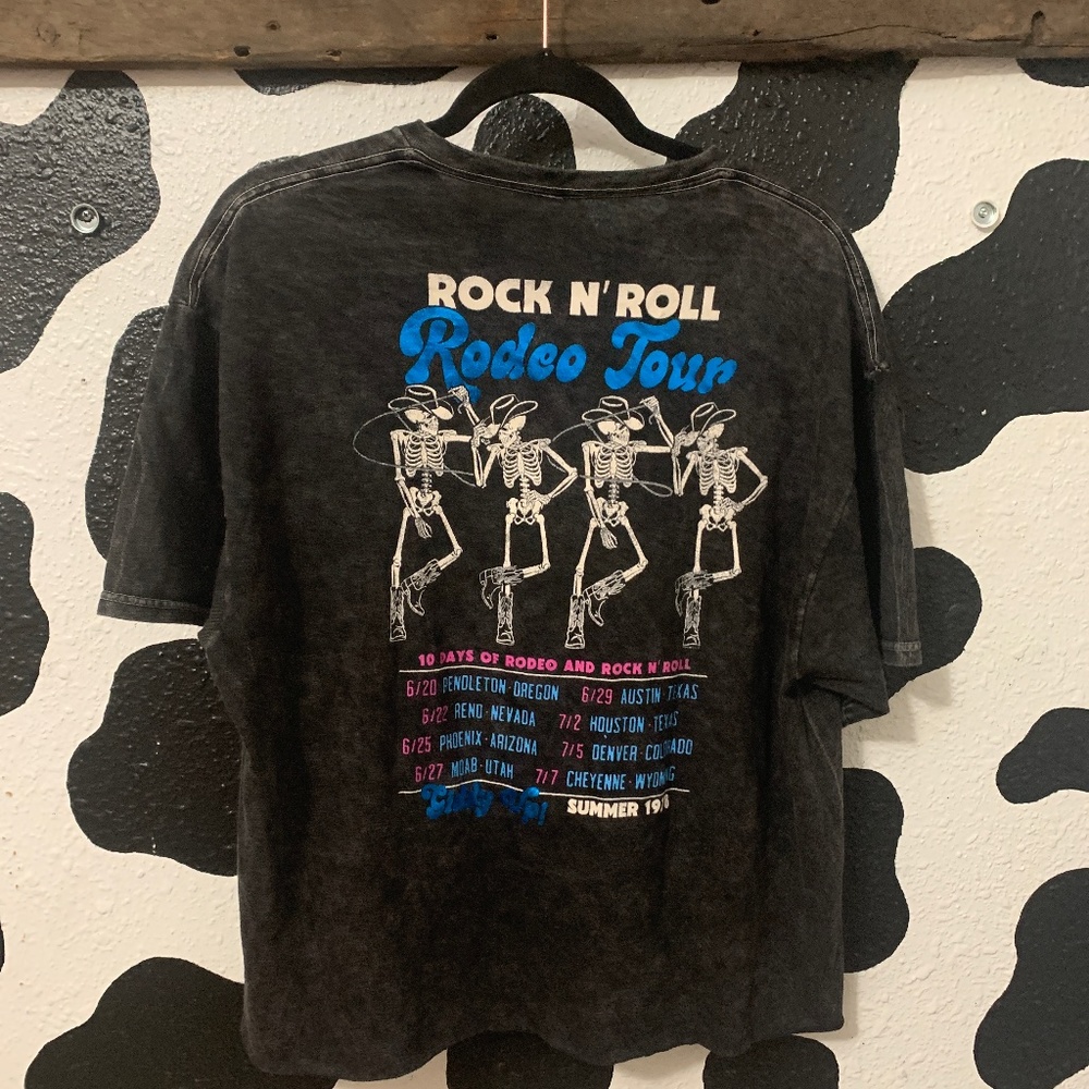 Trendy western graphic tee